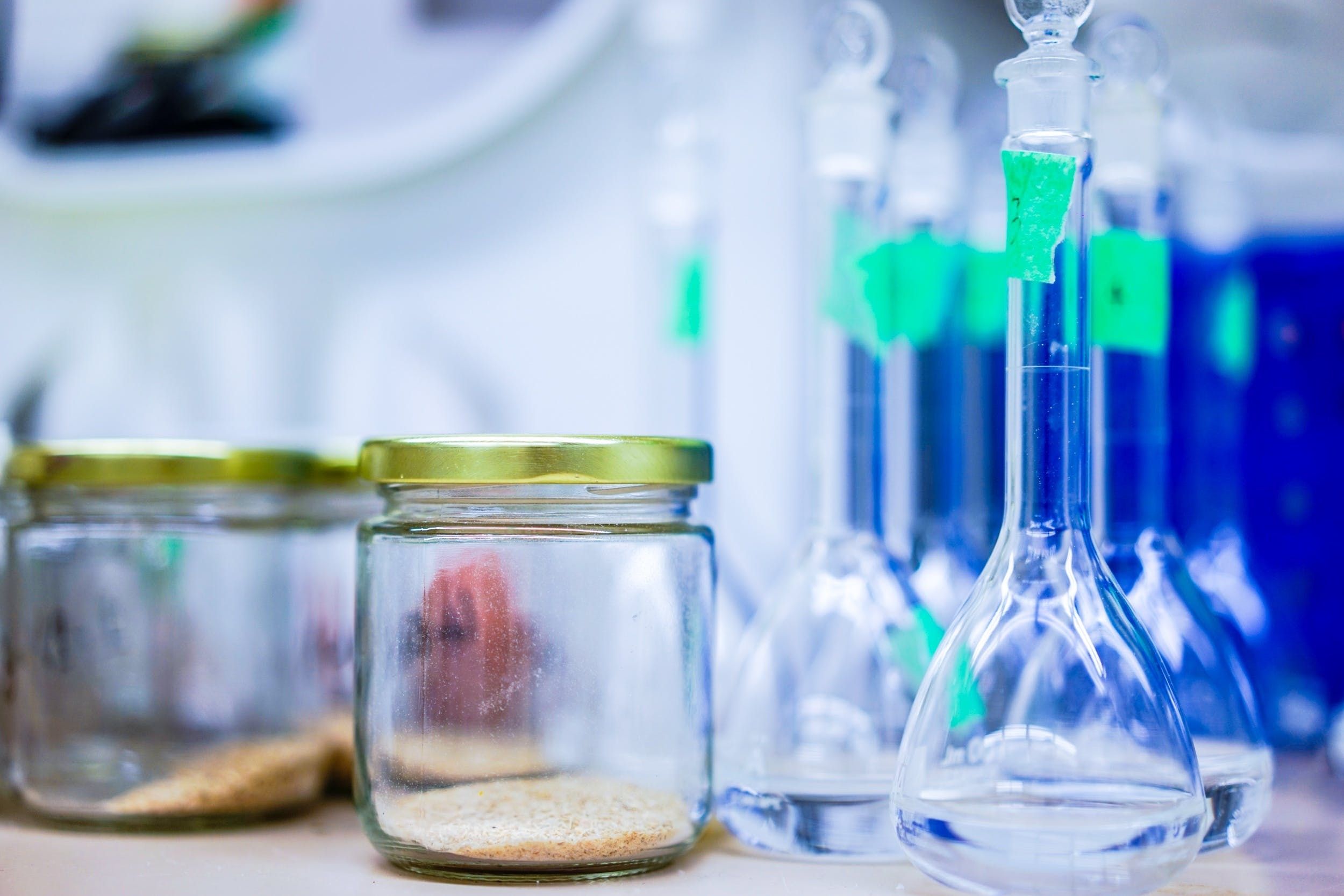  Fornitore francese di soluzioni sostenibili per il trattamento meccanico delle polveri cerca industrie o laboratori con soluzioni complementari per macinare, essiccare, micronizzare, classificare, trattare polveri a secco o estrarre proteine.