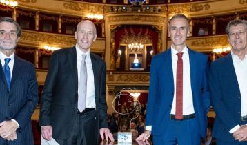 Vai alla notizia June: dal Premio ‘Lombardia è ricerca’ collaborazioni col territorio sulle CAR-T