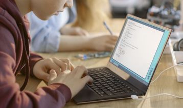 Vai alla notizia Come insegnare l’Informatica a scuola? Piani di studio a confronto