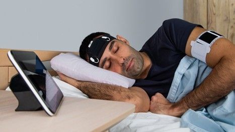 Wearable EEG per monitoraggio remoto di lunga durata