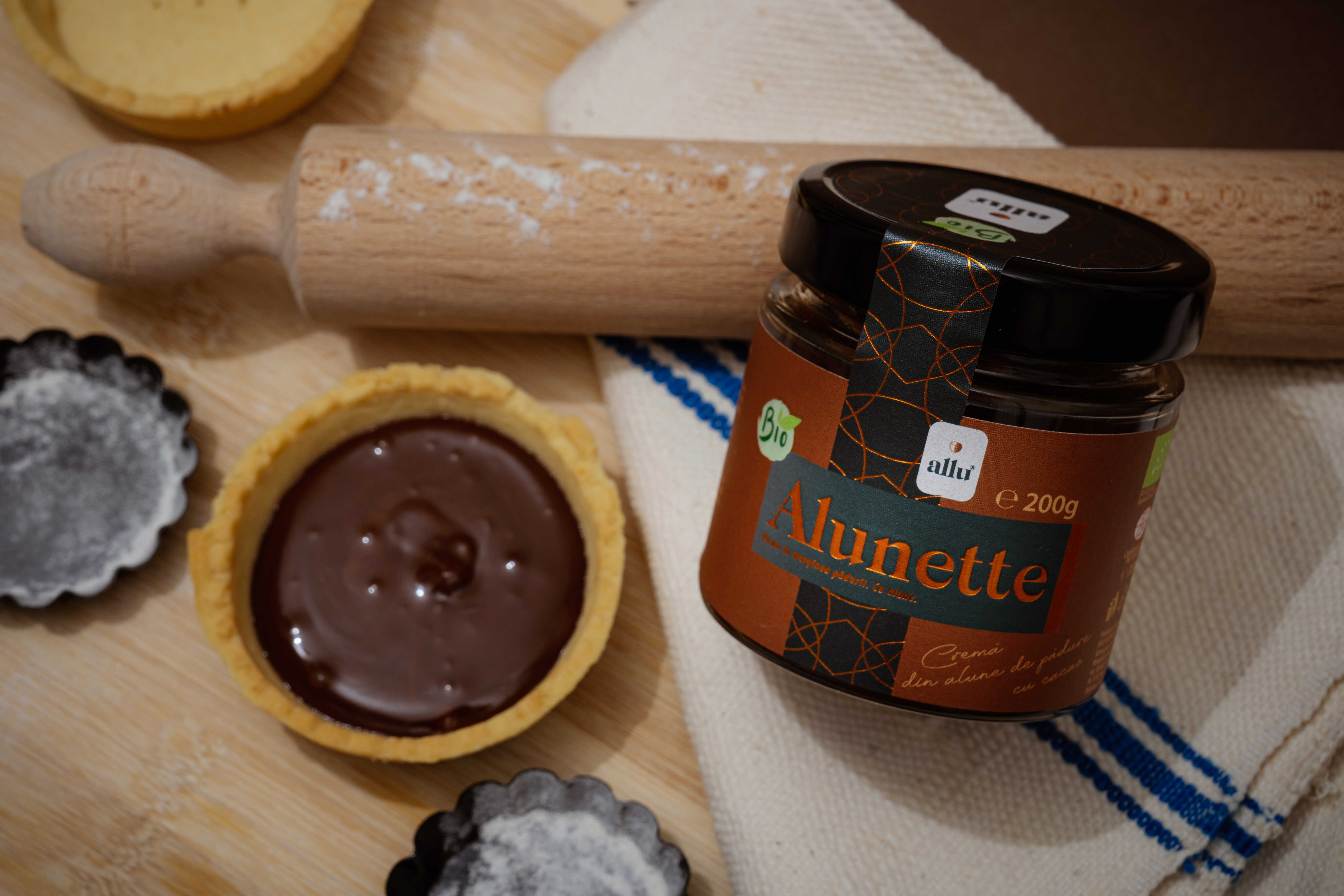 Produttore rumeno di prodotti biologici a base di nocciole cerca partner commercali