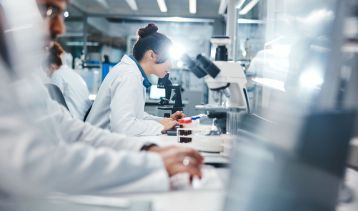 Vai alla notizia Ricerca biomedica: Lombardia modello per sperimentazione e innovazione