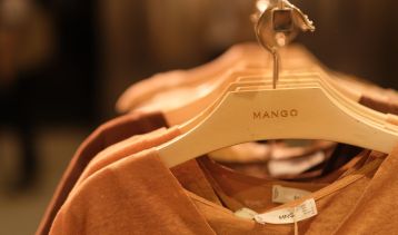 Vai alla notizia Moda, Open Challenge di MANGO: acquisti personalizzati grazie al digitale