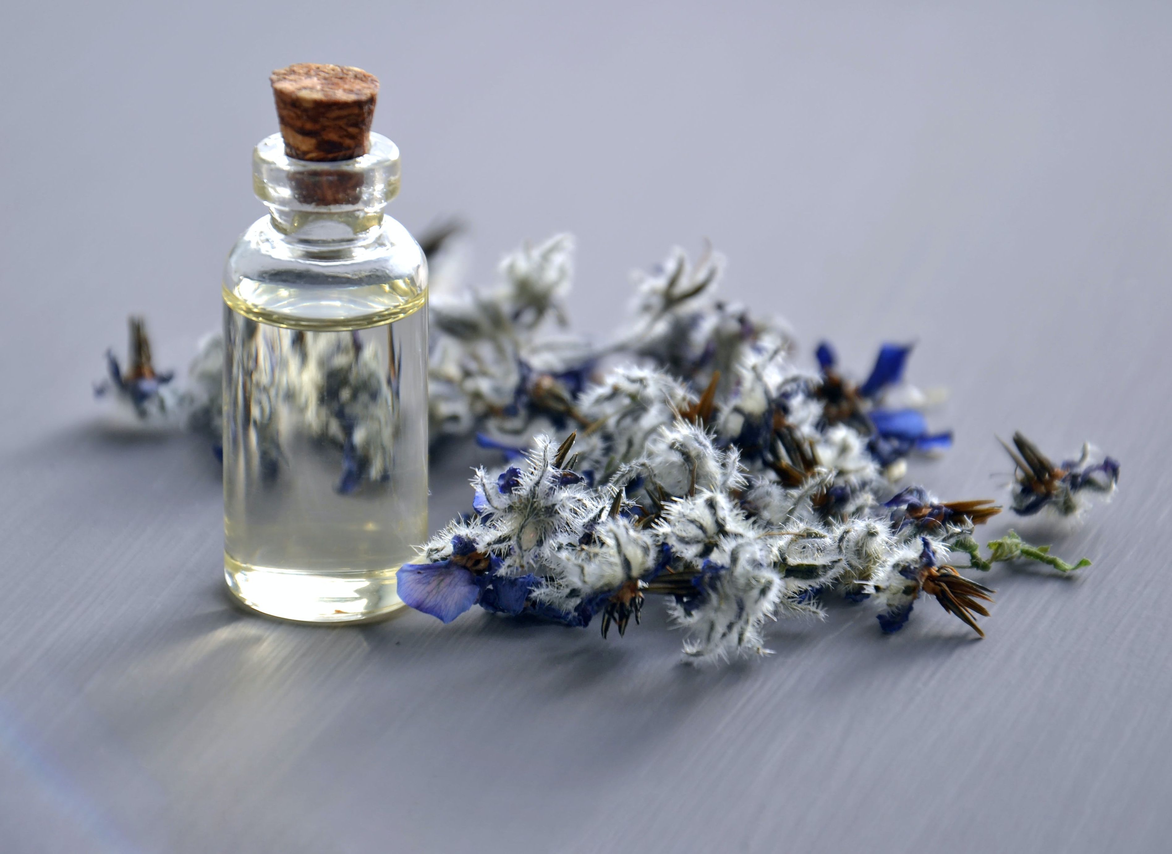 Un produttore polacco di integratori alimentari e oli essenziali sta cercando fornitori di ingredienti e accessori per l'aromaterapia.
